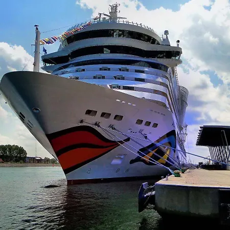 Lotsenhaus/traumschiff * Rostock